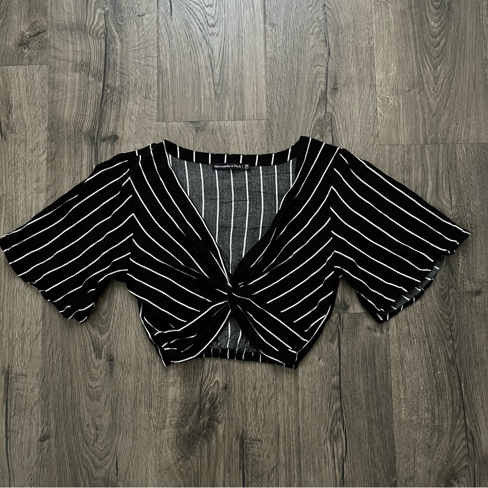 Abercrombie & Fitch Striped Tie Front Crop Top